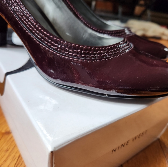 Pumps - Picture 3 of 4